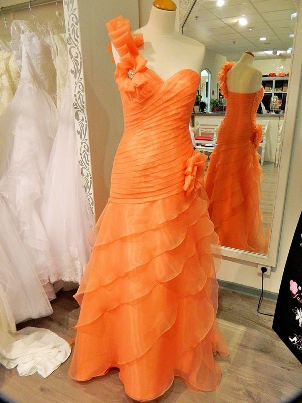 Fashion New York NY1407 robe longue en organza coloris corail taille 38 200€ au lieu 345€ - Fashion New York NY1407